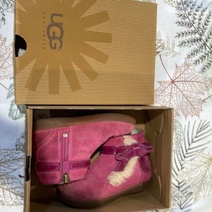 UGG girls boots size 8